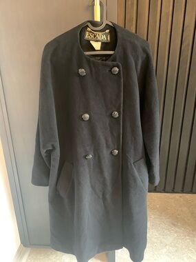 Vintage Escada 100% new wool coat oversized fit